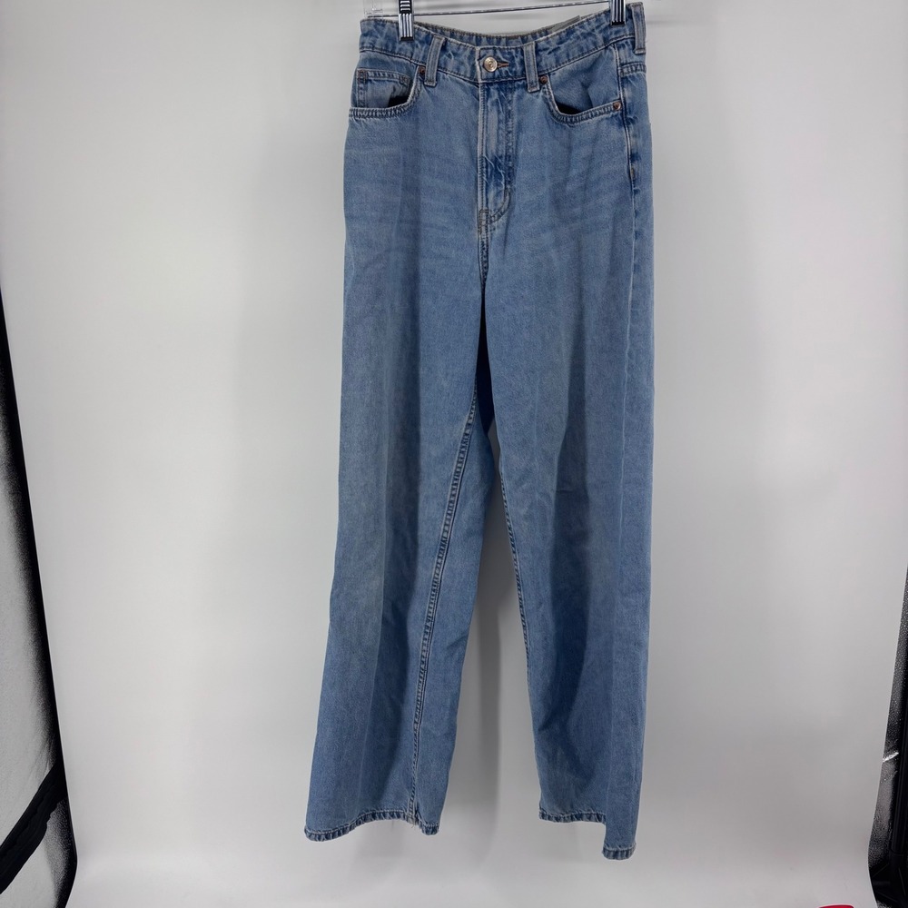 Divided‎ H&M Light Wash High Rise Straight Leg Jeans Size 2 Denim 29 inseam